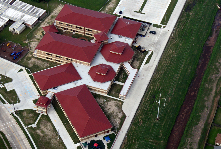 Woodmere Elementary School commerical roofing project